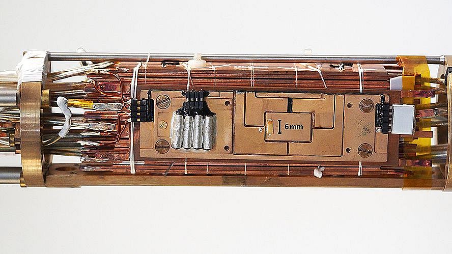 Ultracold Circuits