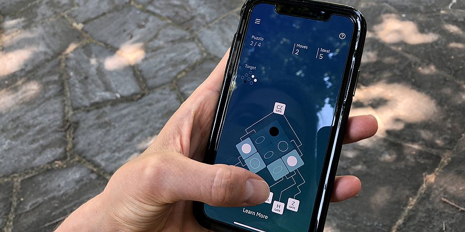 Hello Quantum! James Wootton develops a mobile game with IBM 